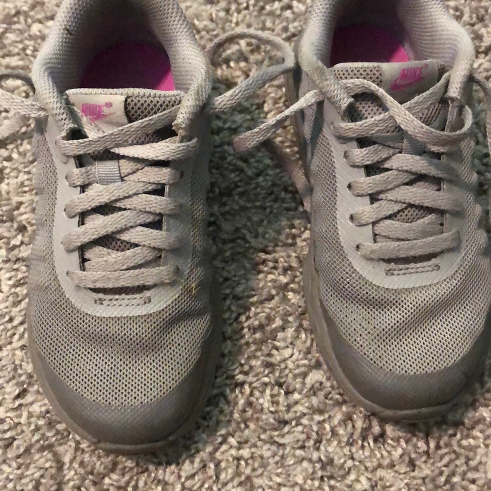 Girls Nike’s